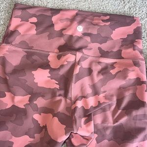 lulu leggings - wunder under style - worn once! 28”